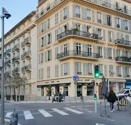 Au Centre De Proche De La Grande Climatisee Direct Tram Durandy Aeroport *